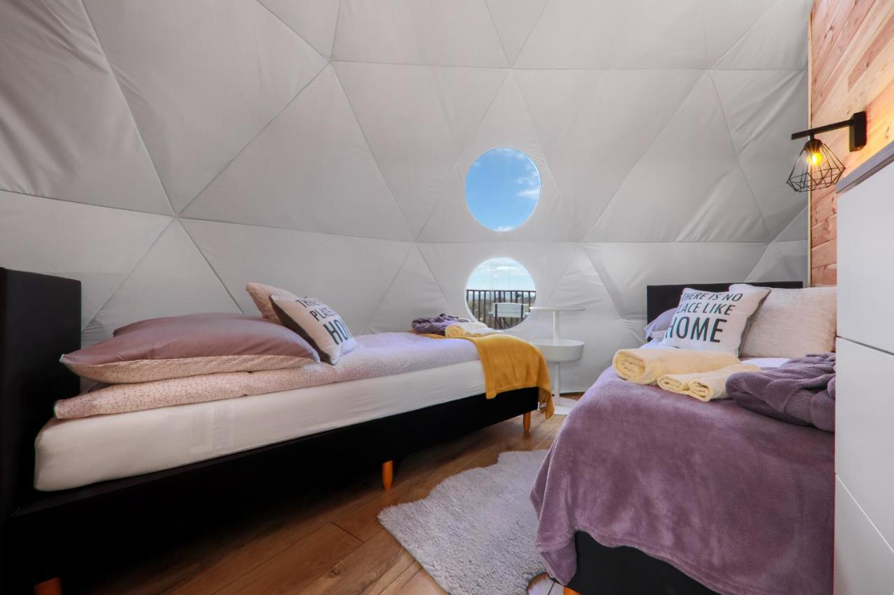 Bed and Breakfast Glamping Gliczarow Klapnioki Leśnica Esterno foto