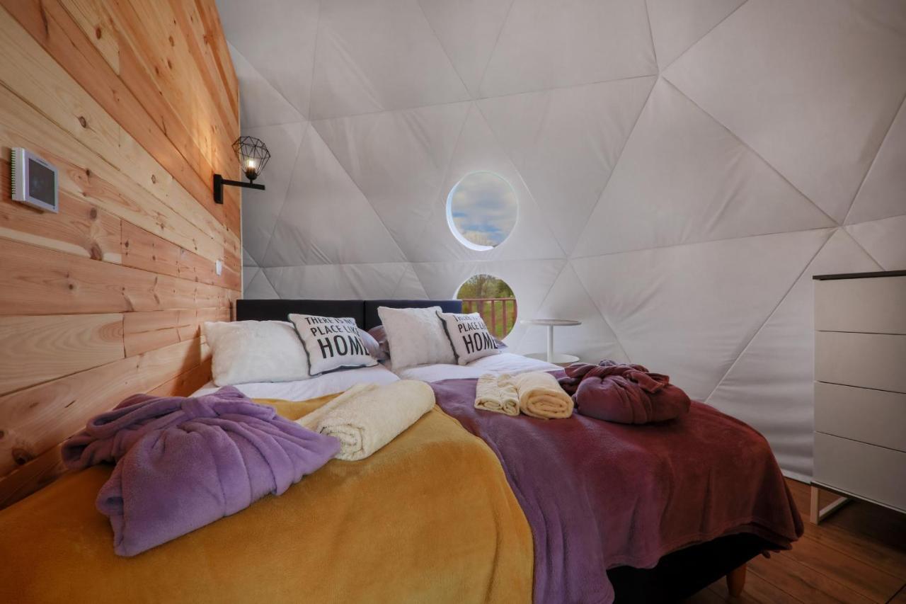 Bed and Breakfast Glamping Gliczarow Klapnioki Leśnica Esterno foto