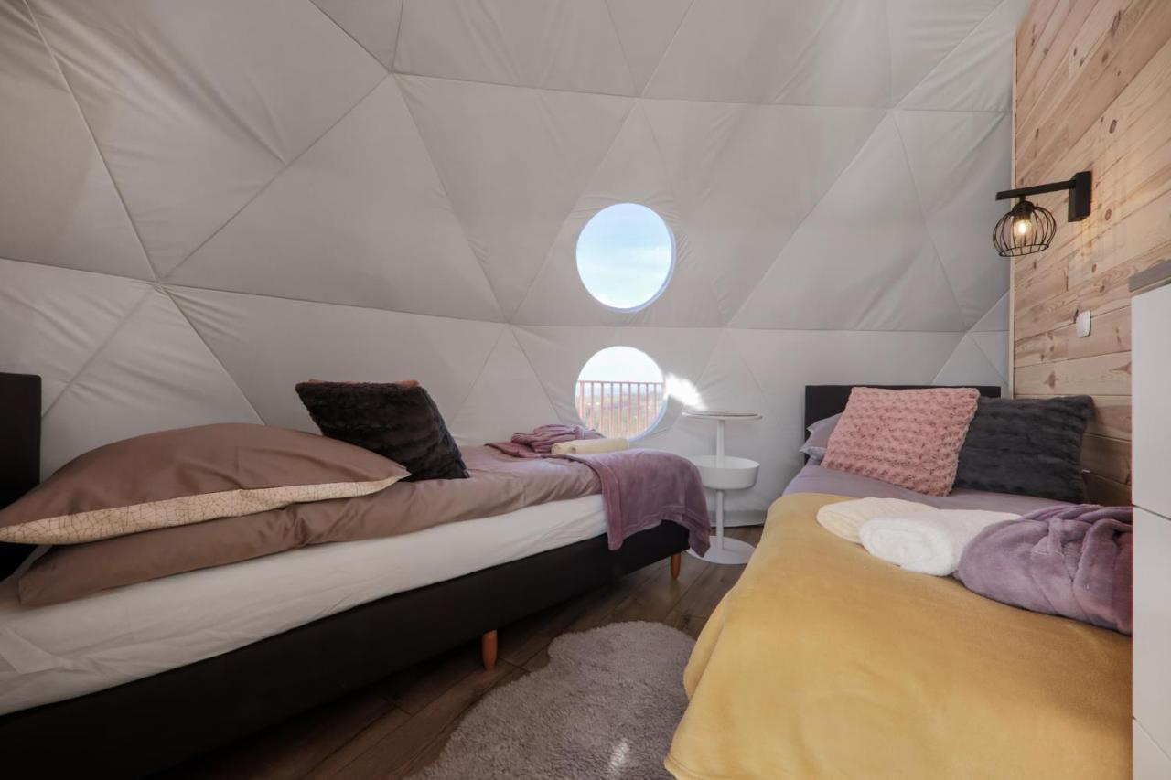 Bed and Breakfast Glamping Gliczarow Klapnioki Leśnica Esterno foto